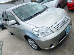 Toyota raum