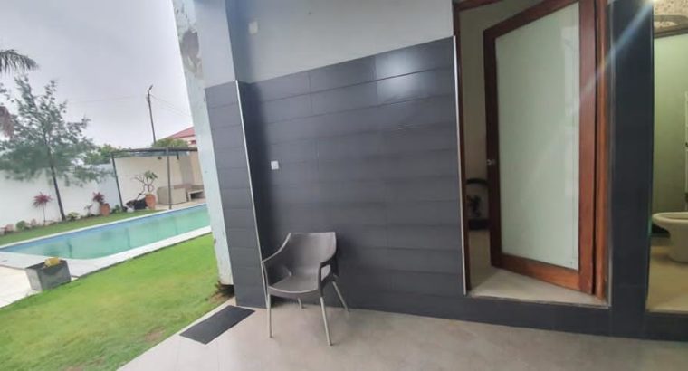 VENDO CASA DE LUXO EM KUMBEZA