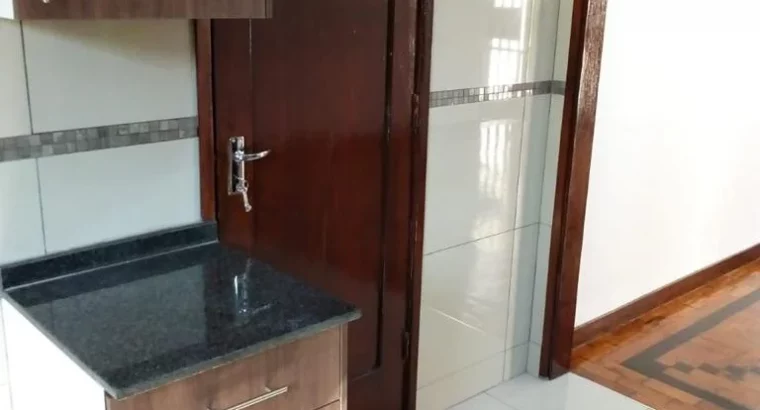 Vendo Apartamento t3 Av, ao lado do hotel rovuma